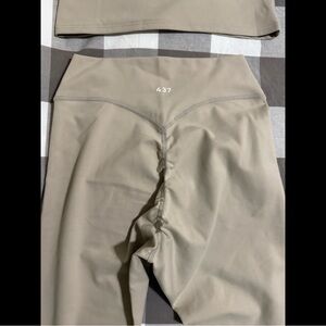 New 437 THE ESSENTIALS LEGGING / Cappuccino Medium